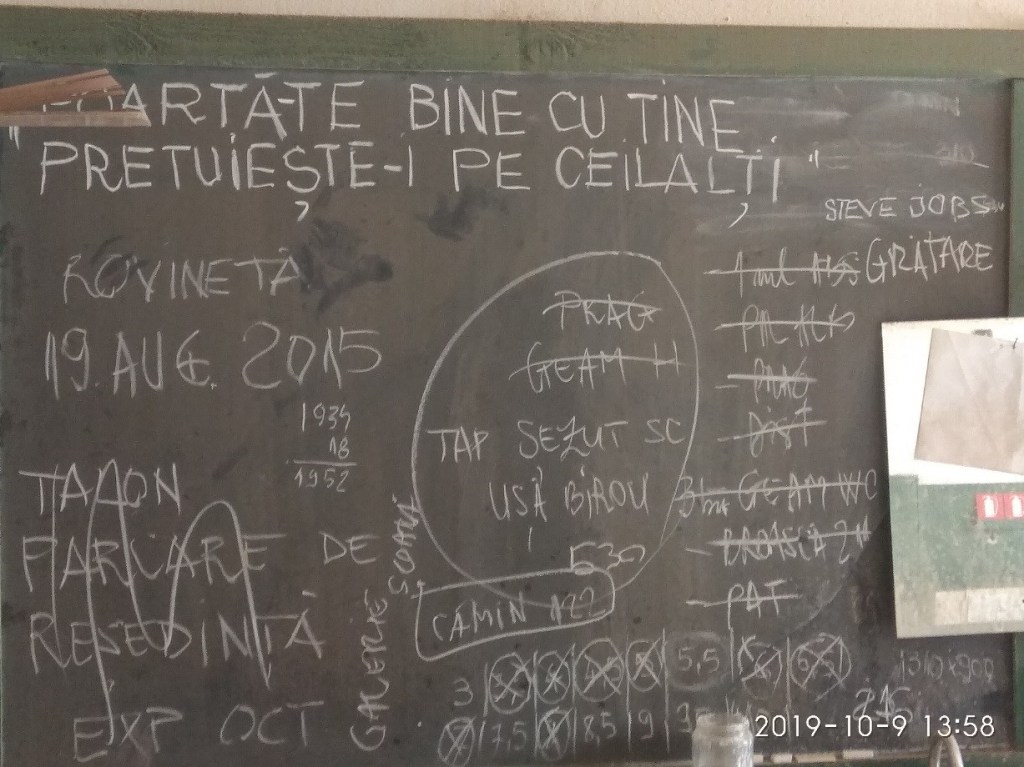 Această imagine are atributul alt gol; numele fișierului este 22.10.2020-ateliere25.jpg