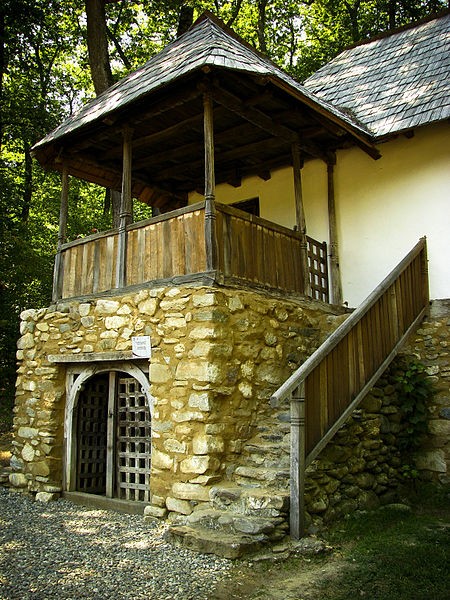 27.08.2021 casa de pe bancnota3